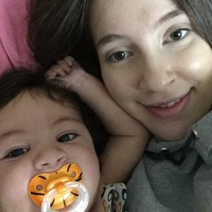 Meet your Posher, Jessenya